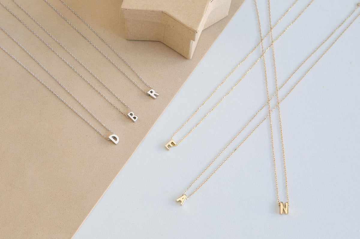 Collar Inicial Personalizado Minimalista en Oro o Plata
