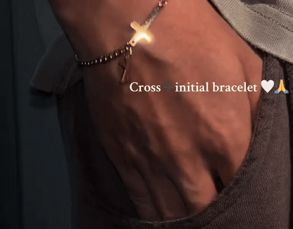 Pulsera con Inicial y Cruz