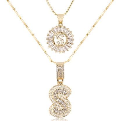 Set de 2 Collares con Inicial y Brillo