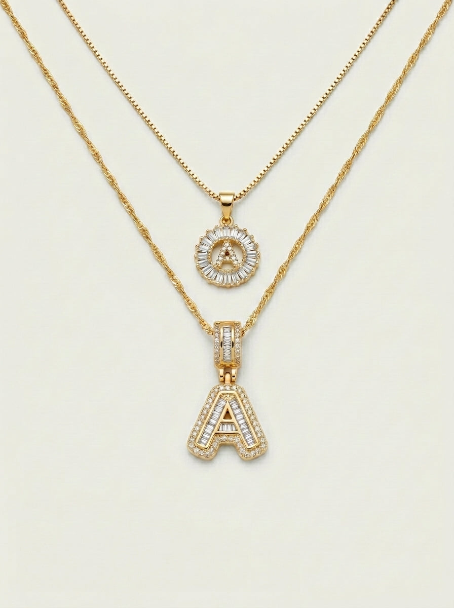 Set de 2 Collares con Inicial y Brillo
