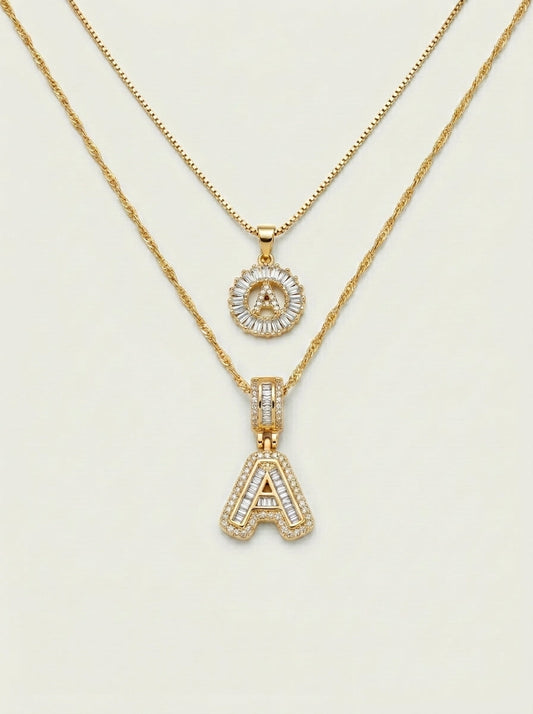 Set de 2 Collares con Inicial y Brillo