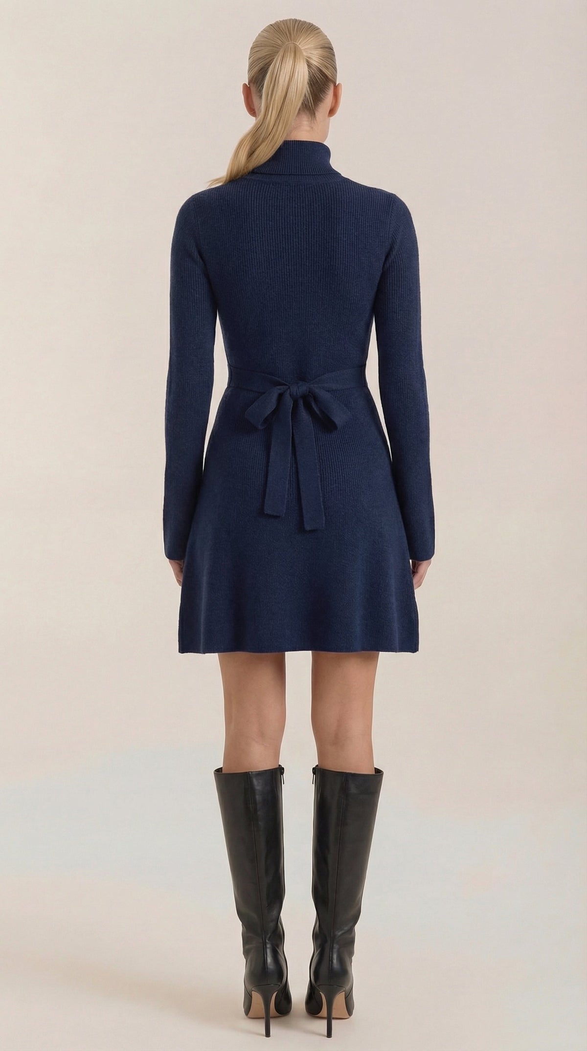 Geneva | Vestido Mini de Punto con Cuello Alto
