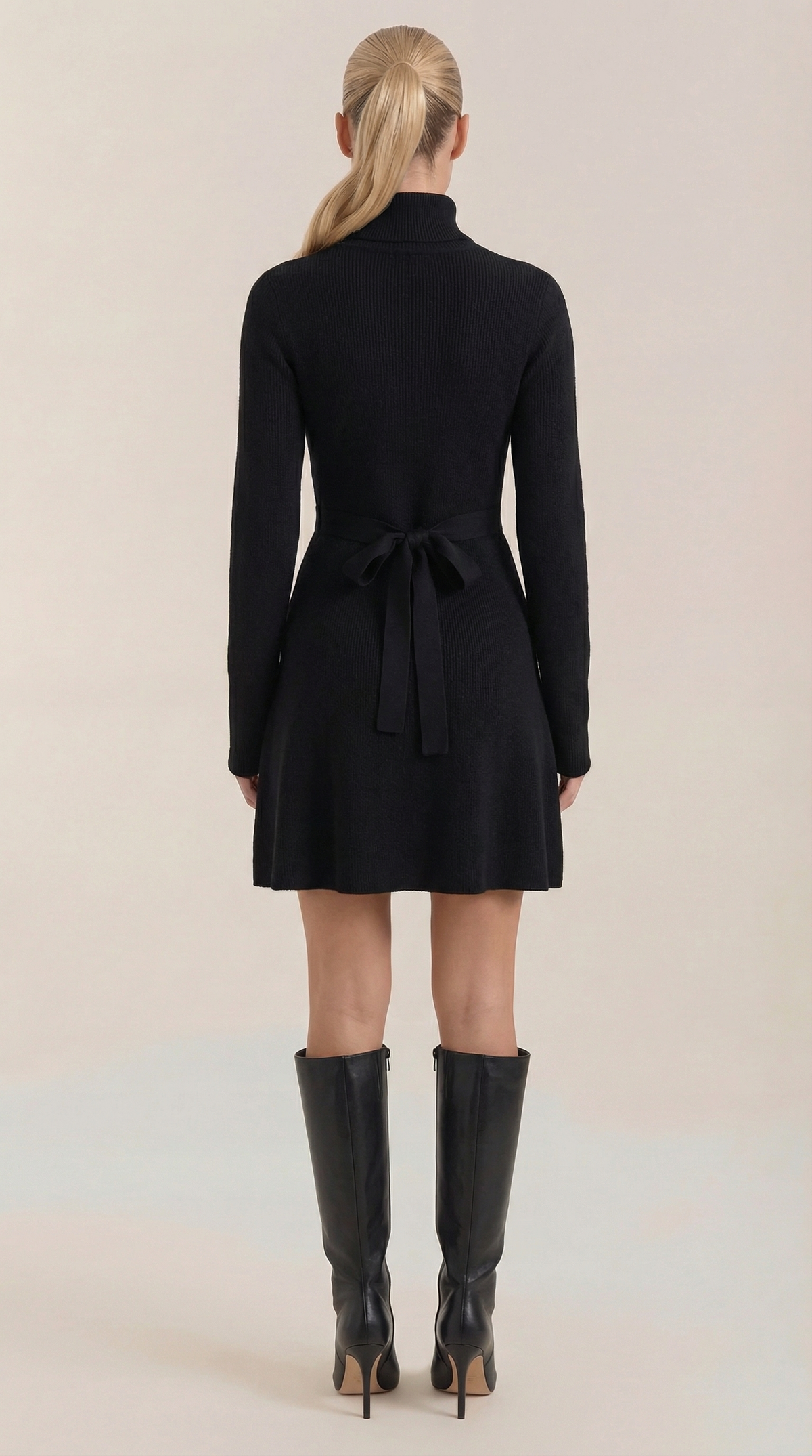 Geneva | Vestido Mini de Punto con Cuello Alto