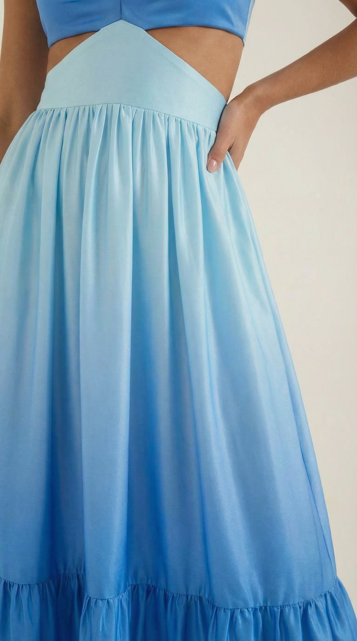 Laura | Vestido Maxi con Escote