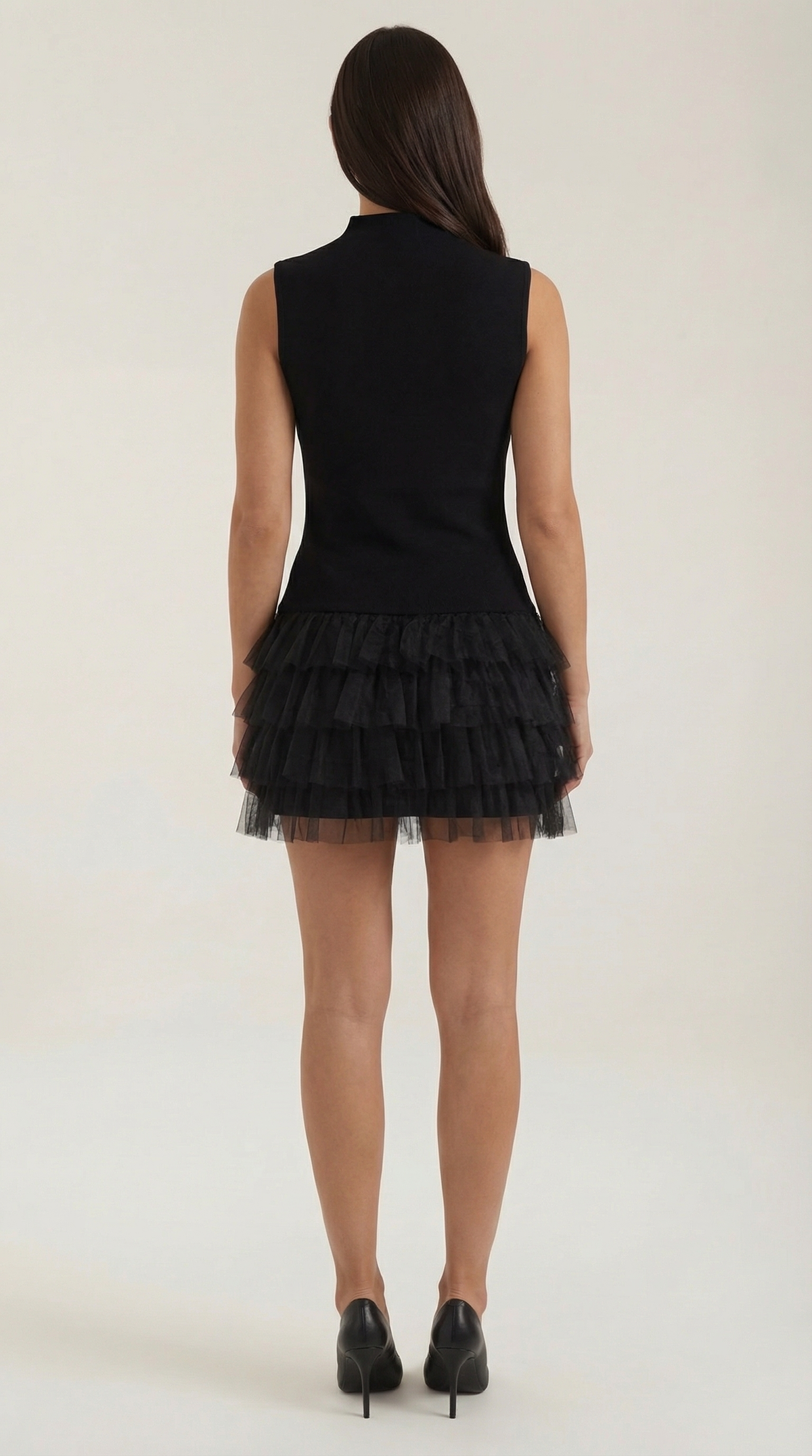 Nadia | Vestido Mini de Tul con Cuello Alto