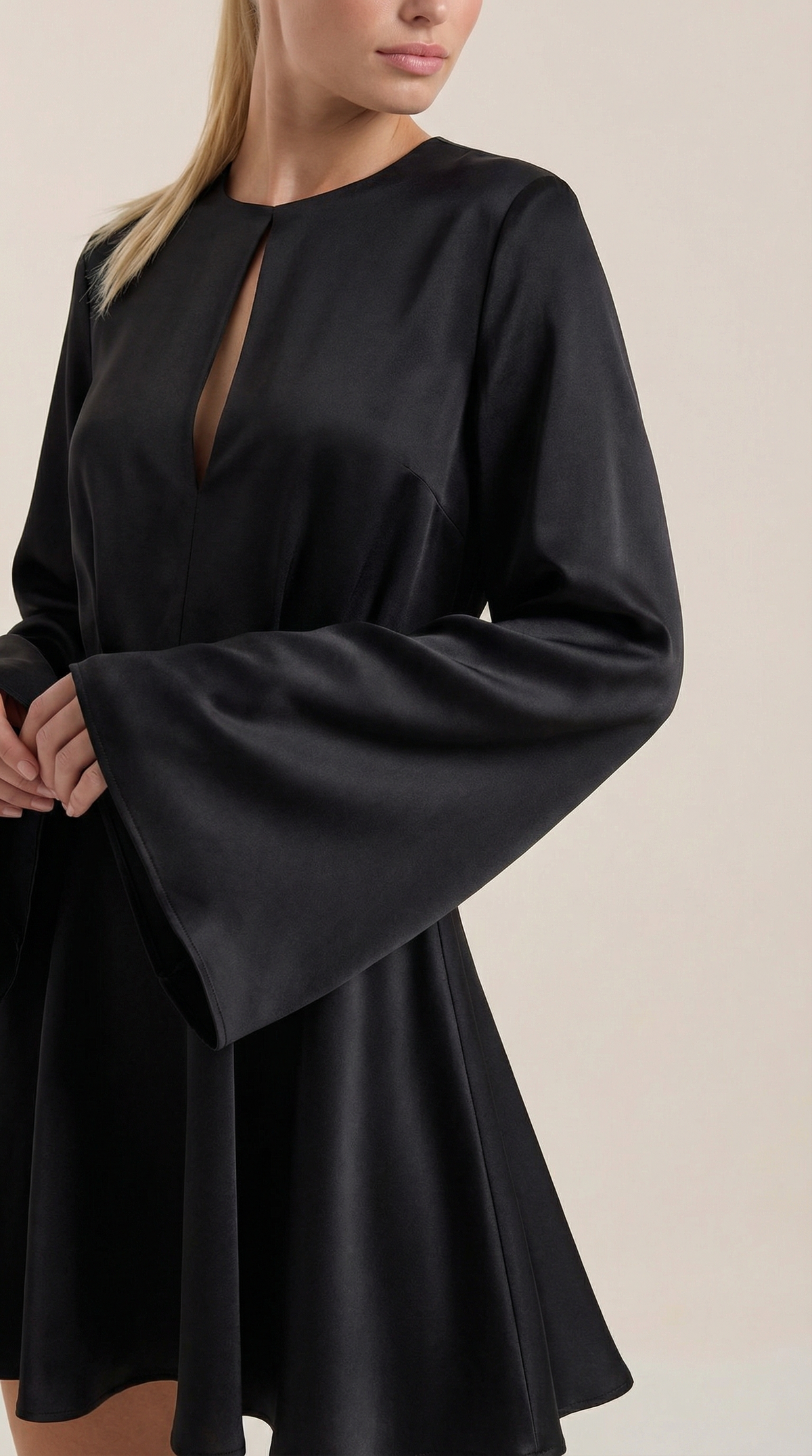 Serena | Vestido Corto Fluido