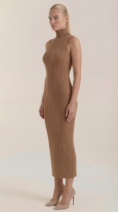 Sonia | Vestido Midi Ajustado de Cuello Alto