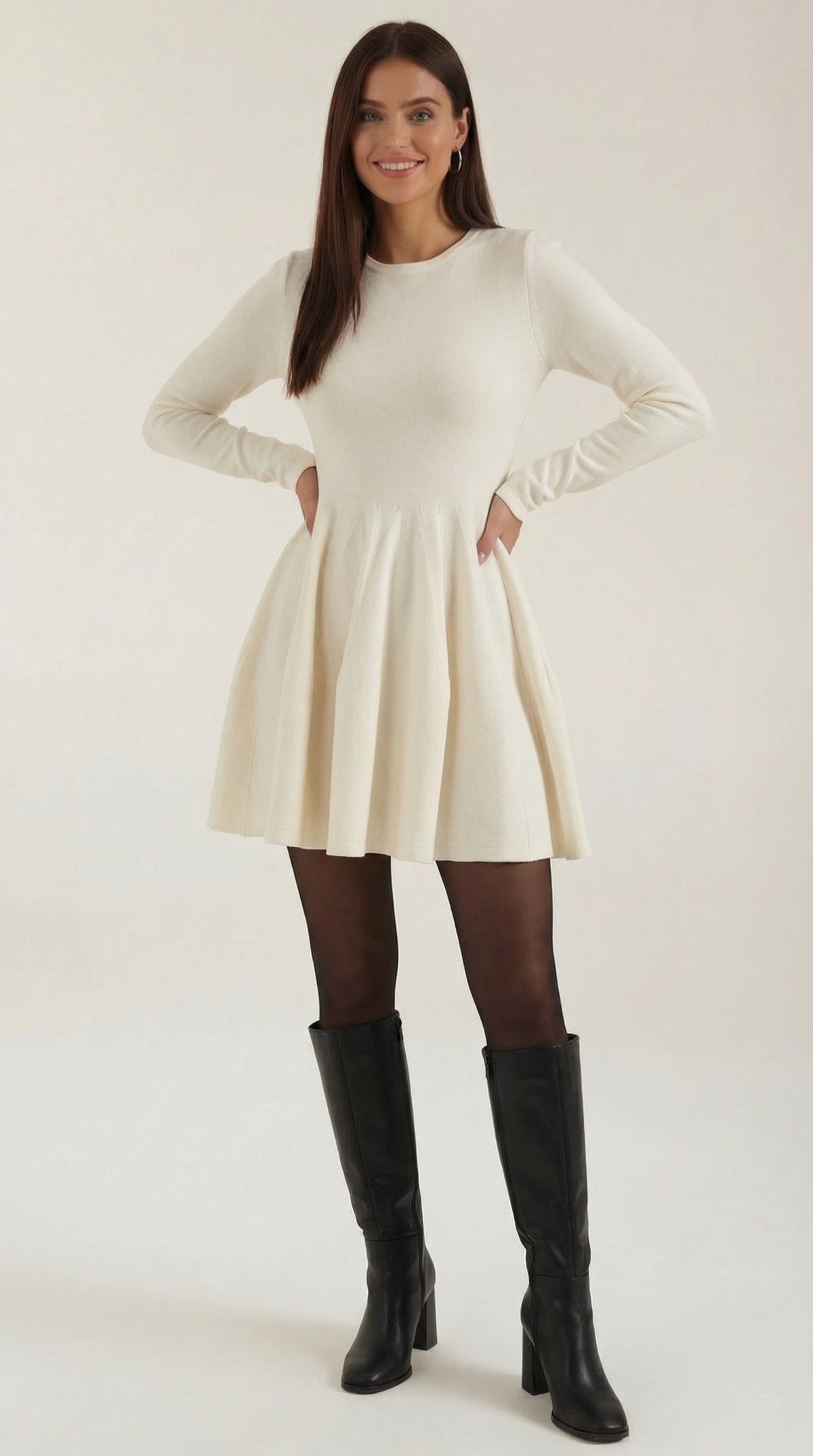 Tiffany | Vestido Corto con Mangas Largas y Pliegues