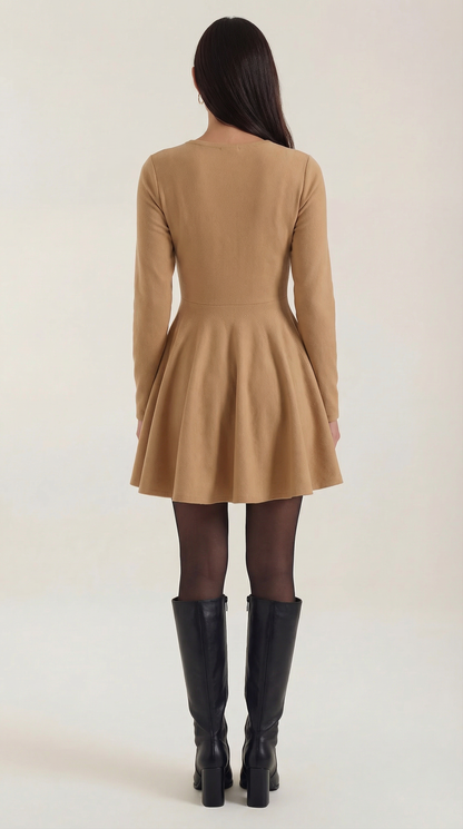 Tiffany | Vestido Corto con Mangas Largas y Pliegues