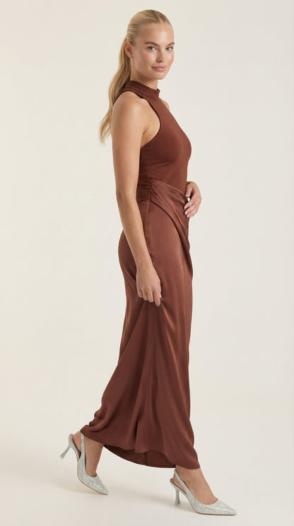 Hester | Vestido Maxi de Cuello Alto